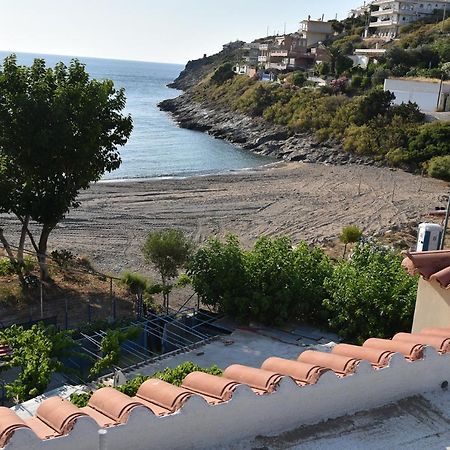 Irene'S Beach Front House Vromopousi Eksteriør billede